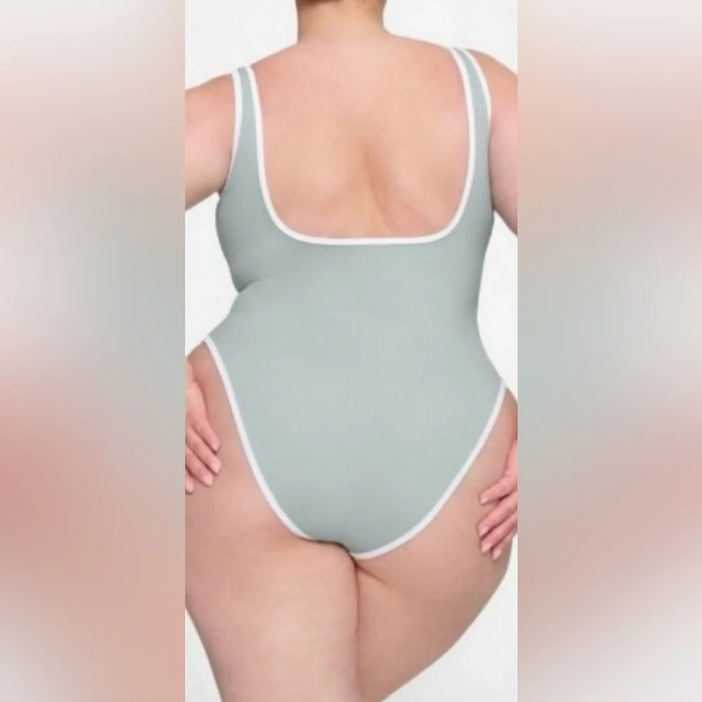 NWT SKIMS Sporty Zipper Swim Scoop One Piece Swimsuit Blue Plus Size 4X